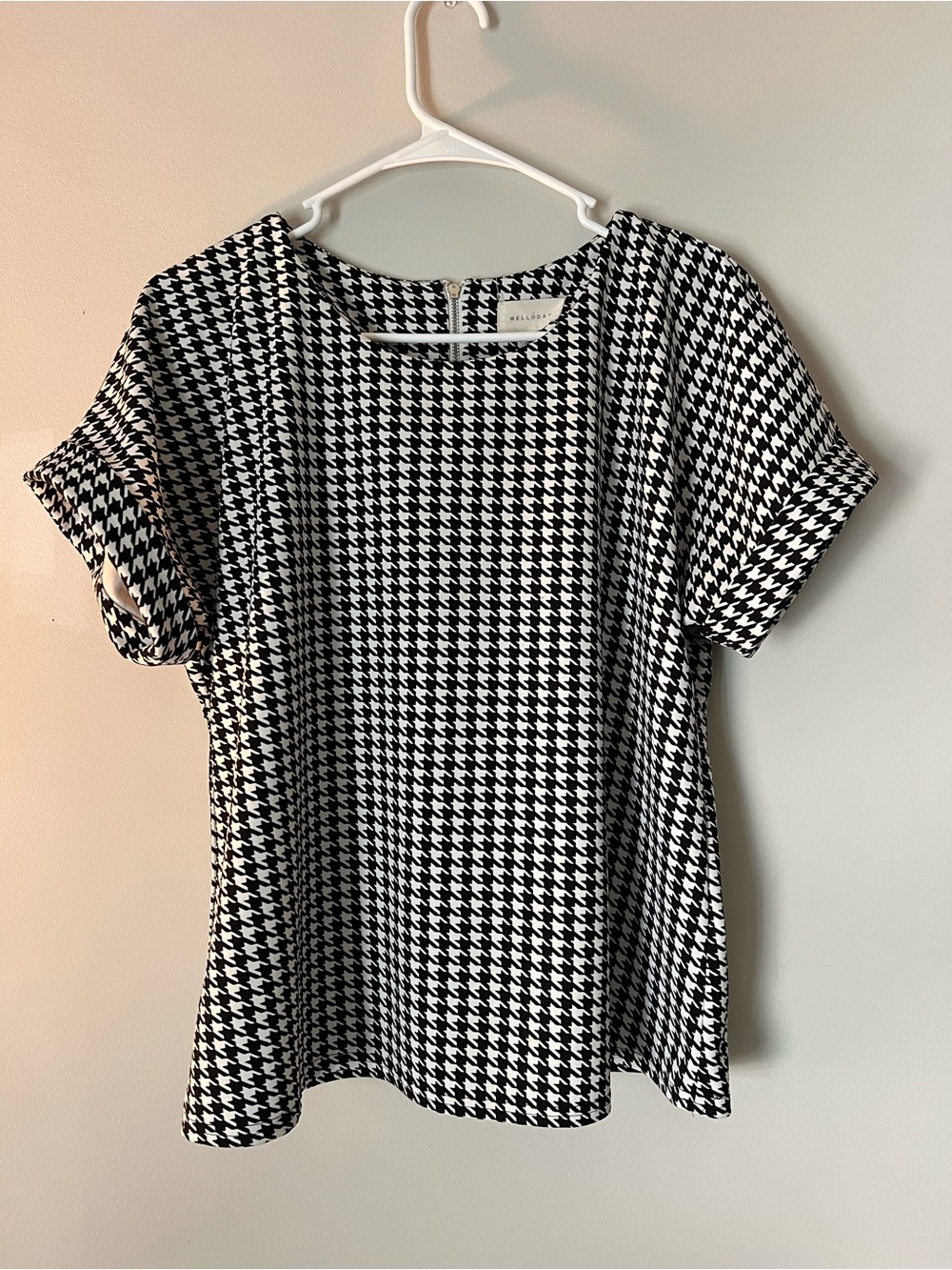 MELLODAY Houndstooth Short-Sleeve Blouse - Black/White
